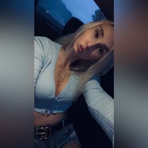 Meet your Posher, Faith